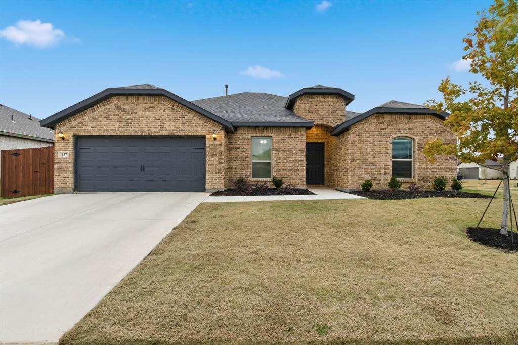 437 Falcon Way Azle, TX 76020 - Photo 5 of 40