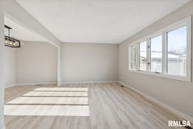 $240,000 | 3750 Eastwood Court, Bettendorf, IA 52722