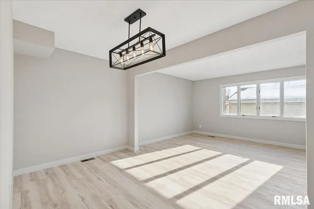 $240,000 | 3750 Eastwood Court, Bettendorf, IA 52722