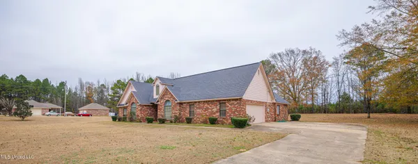 $350,000 | 259 East Cobbville Drive, Canton, MS 39046