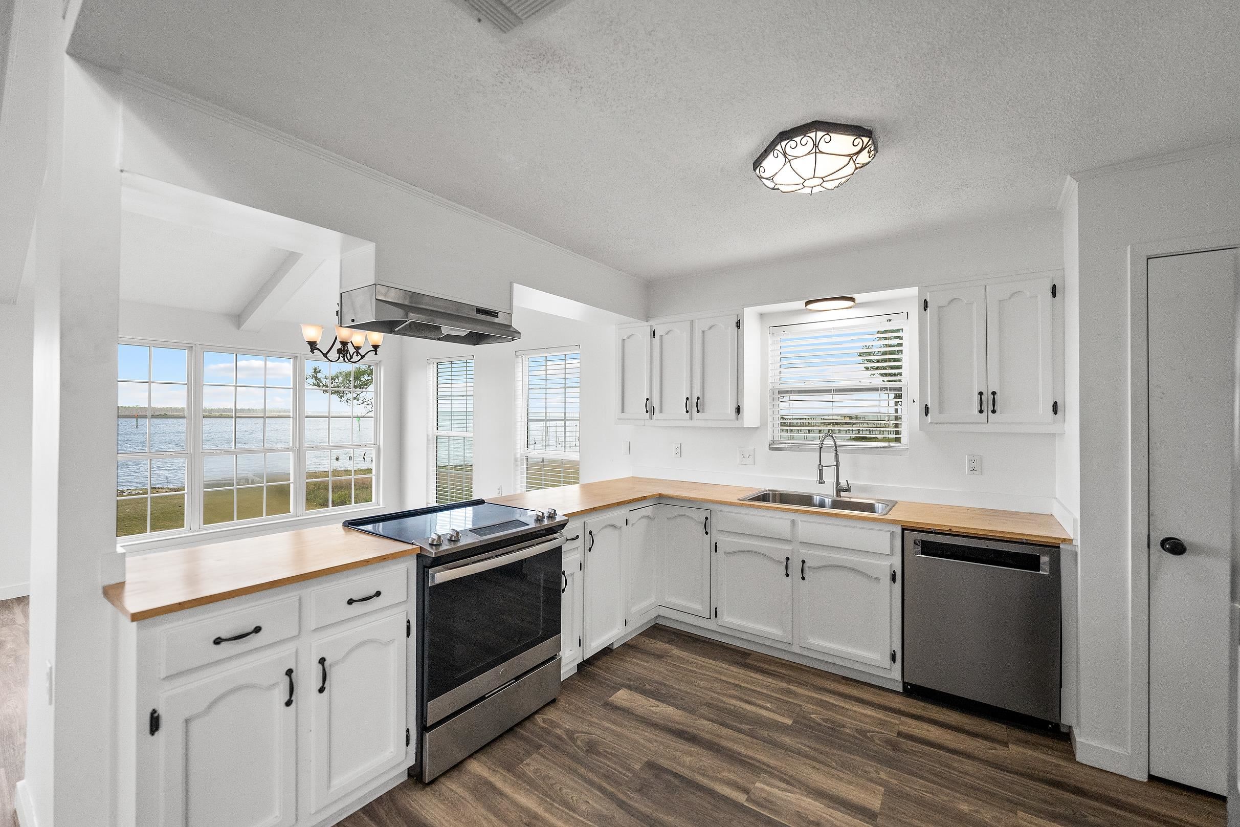 24321 Gulf Bay Road Orange Beach, AL 36561 - Photo 7 of 33