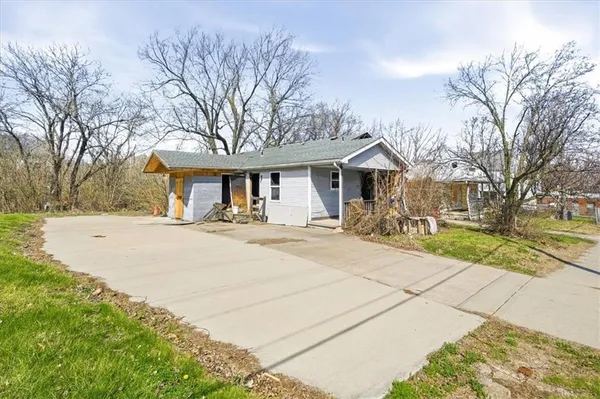 $1 | 3120 Highland Avenue, Kansas City, MO 64109