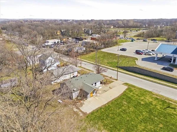 $1 | 3120 Highland Avenue, Kansas City, MO 64109