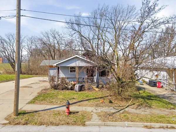 $1 | 3120 Highland Avenue, Kansas City, MO 64109