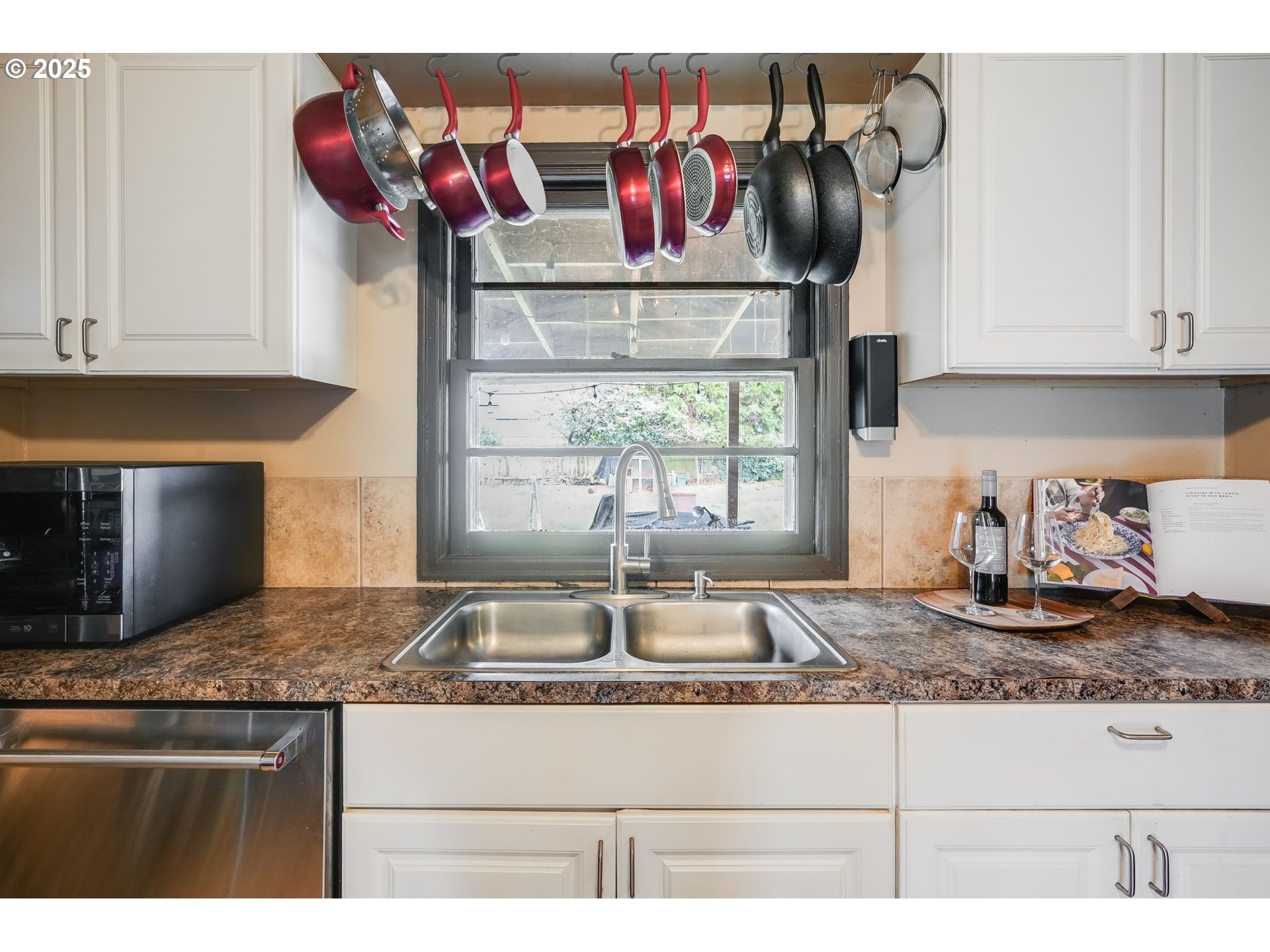 12413 Southeast Mill Street Portland, OR 97233 - Photo 18 of 34