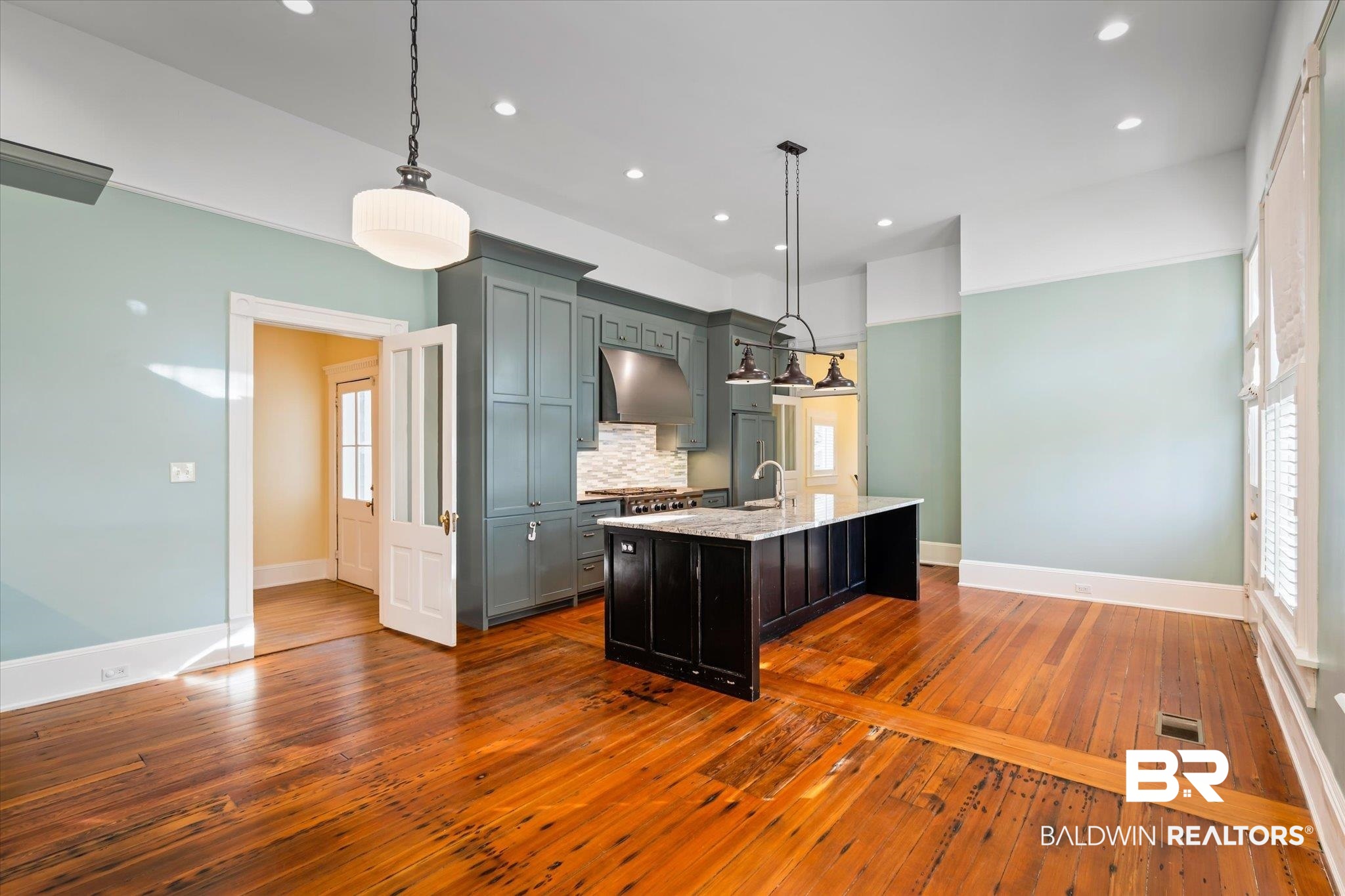 1565 Dauphin Street Mobile, AL 36604 - Photo 36 of 47