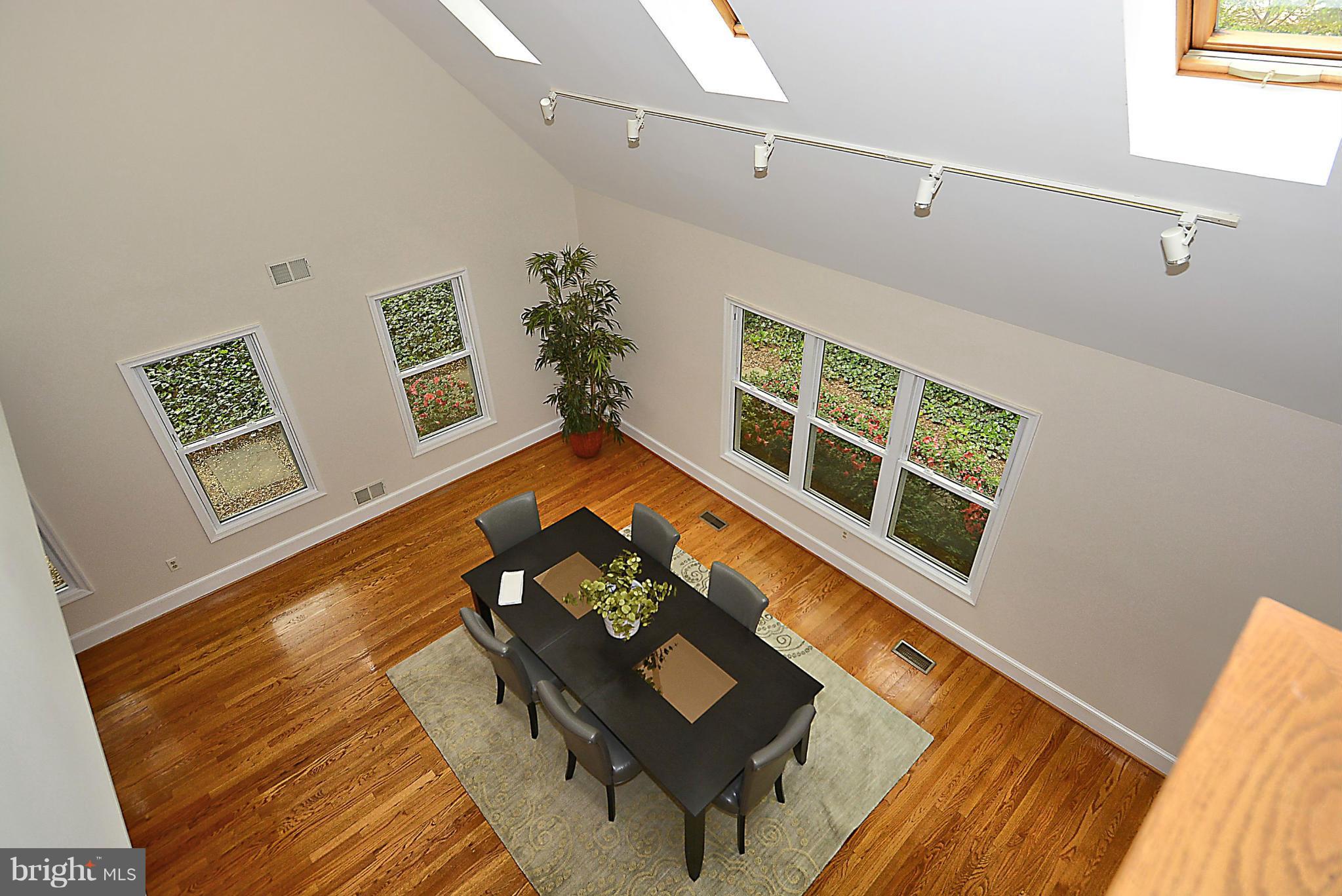 11822 Riders Lane Reston, VA 20191 - Photo 19 of 29 Interior (General)