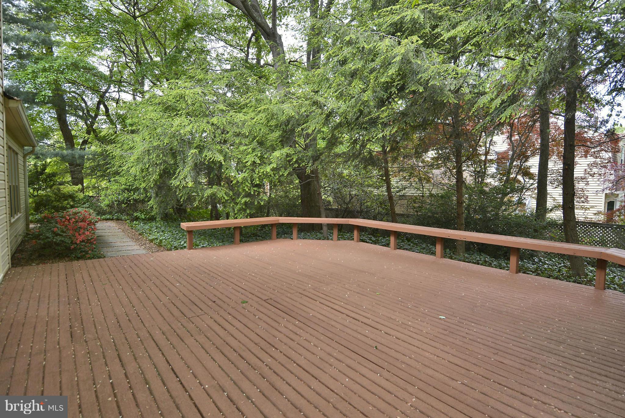11822 Riders Lane Reston, VA 20191 - Photo 23 of 29 Exterior (Rear)