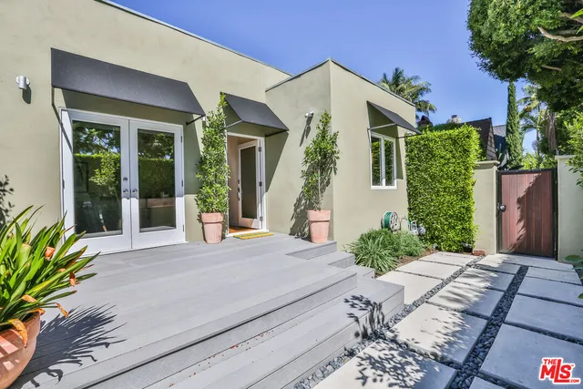 $10,000 | 8833 Ashcroft Avenue, West Hollywood, CA 90048