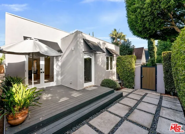 $10,000 | 8833 Ashcroft Avenue, West Hollywood, CA 90048