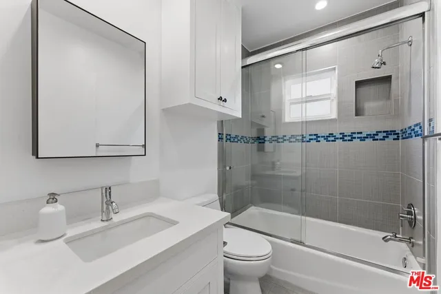 $10,000 | 8833 Ashcroft Avenue, West Hollywood, CA 90048