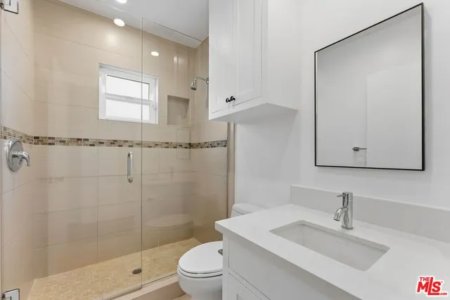 $10,000 | 8833 Ashcroft Avenue, West Hollywood, CA 90048