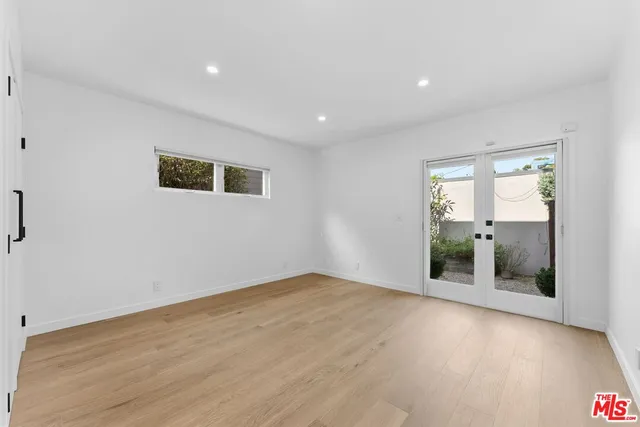 $10,000 | 8833 Ashcroft Avenue, West Hollywood, CA 90048