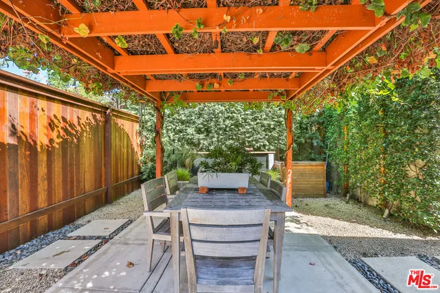 $10,000 | 8833 Ashcroft Avenue, West Hollywood, CA 90048