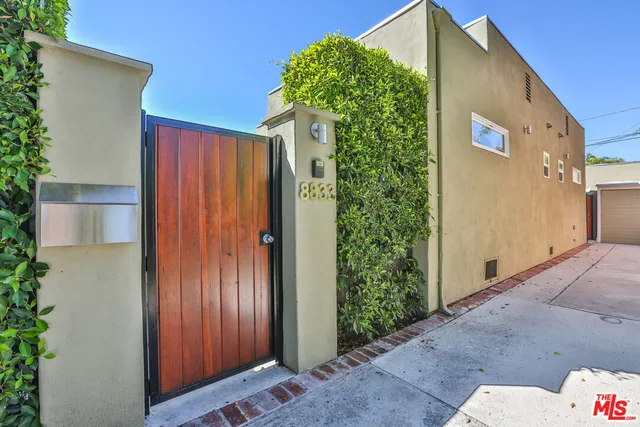 $10,000 | 8833 Ashcroft Avenue, West Hollywood, CA 90048