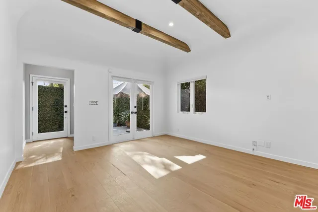 $10,000 | 8833 Ashcroft Avenue, West Hollywood, CA 90048