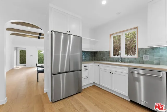 $10,000 | 8833 Ashcroft Avenue, West Hollywood, CA 90048