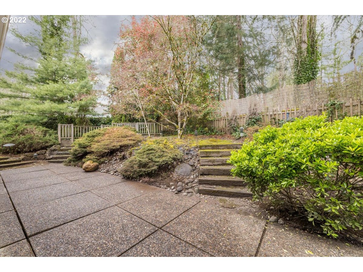 5103 Southwest Richenberg Court Portland, OR 97239 - Photo 29 of 32 Gallery Image 29