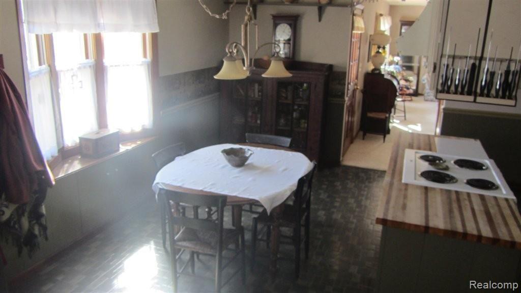 7325 Buckell Lake Road Holly, MI 48442 - Photo 9 of 20 Kithen/Dining