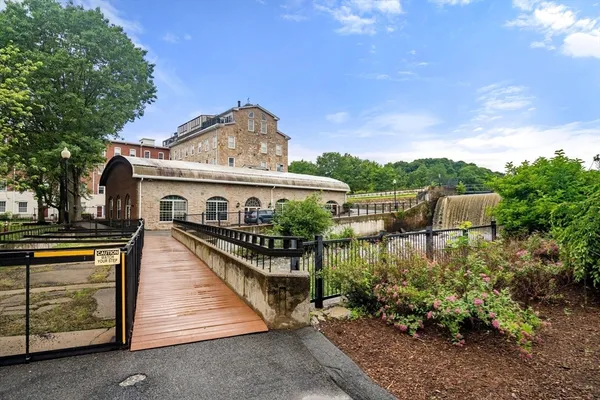 $509,000 | 20 North Stone Mill Drive, Unit 1026, Dedham, MA 02026
