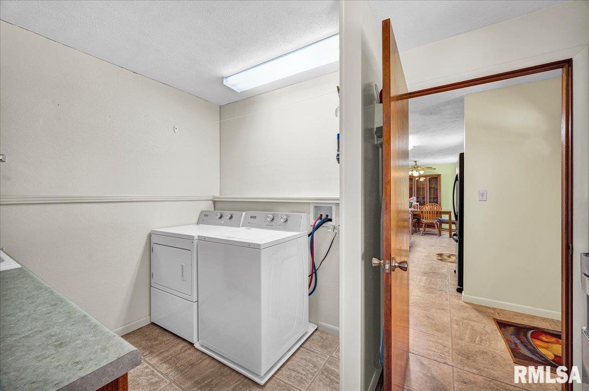 5929 North Heinz Lane Edwards, IL 61528 - Photo 12 of 35 Gallery Image 12