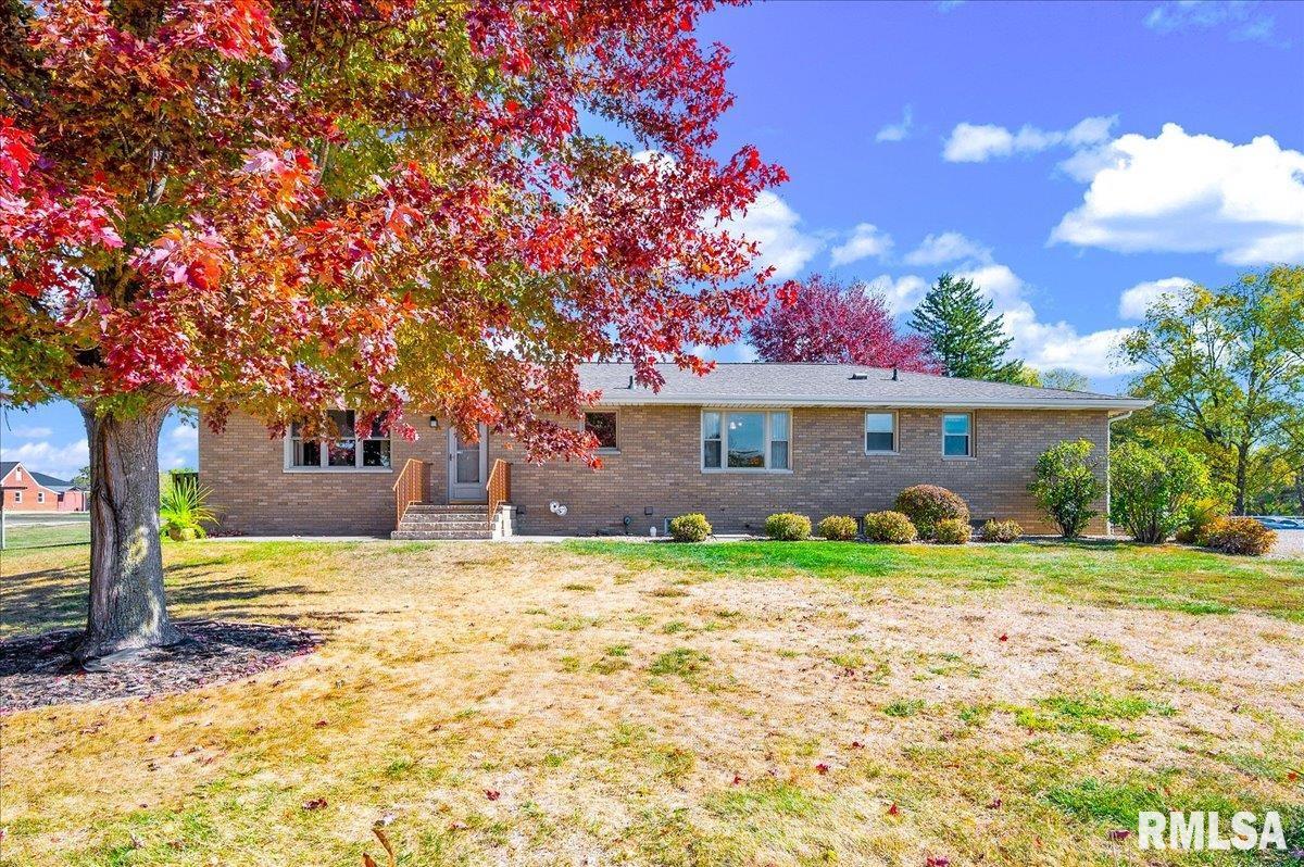 5929 North Heinz Lane Edwards, IL 61528 - Photo 2 of 35 Gallery Image 2