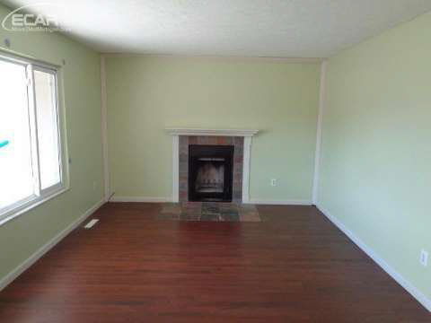 6600 Sharpe Road Fowlerville, MI 48836 - Photo 5 of 13 20434840-4.JPG