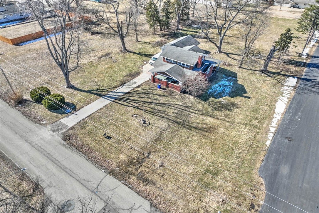 1625 North Summit Avenue Decatur, IL 62526 - Photo 4 of 27 Gallery Image 4