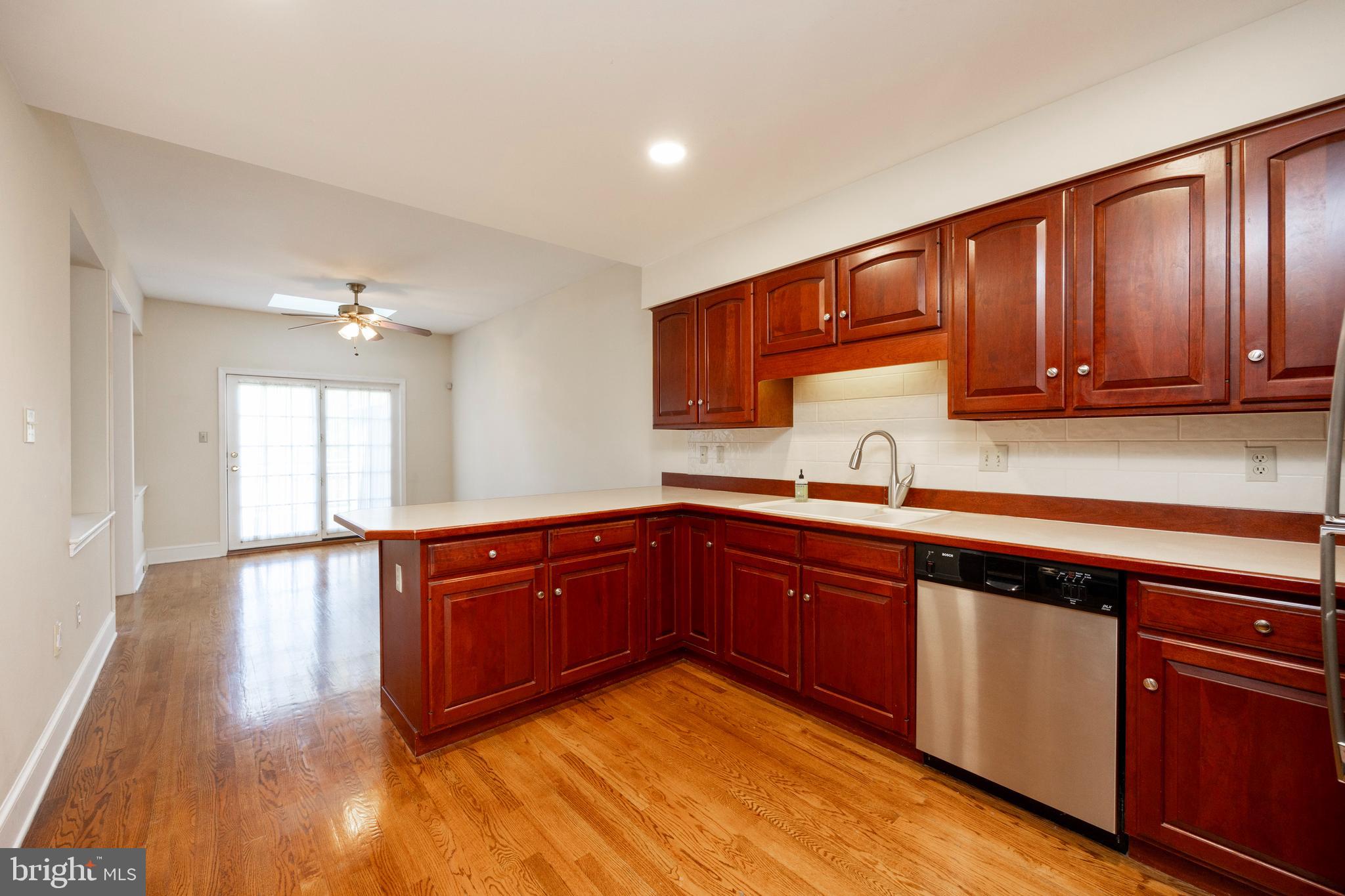 224 Cambridge Chase Exton, PA 19341 - Photo 12 of 40 New Bosch dishwasher