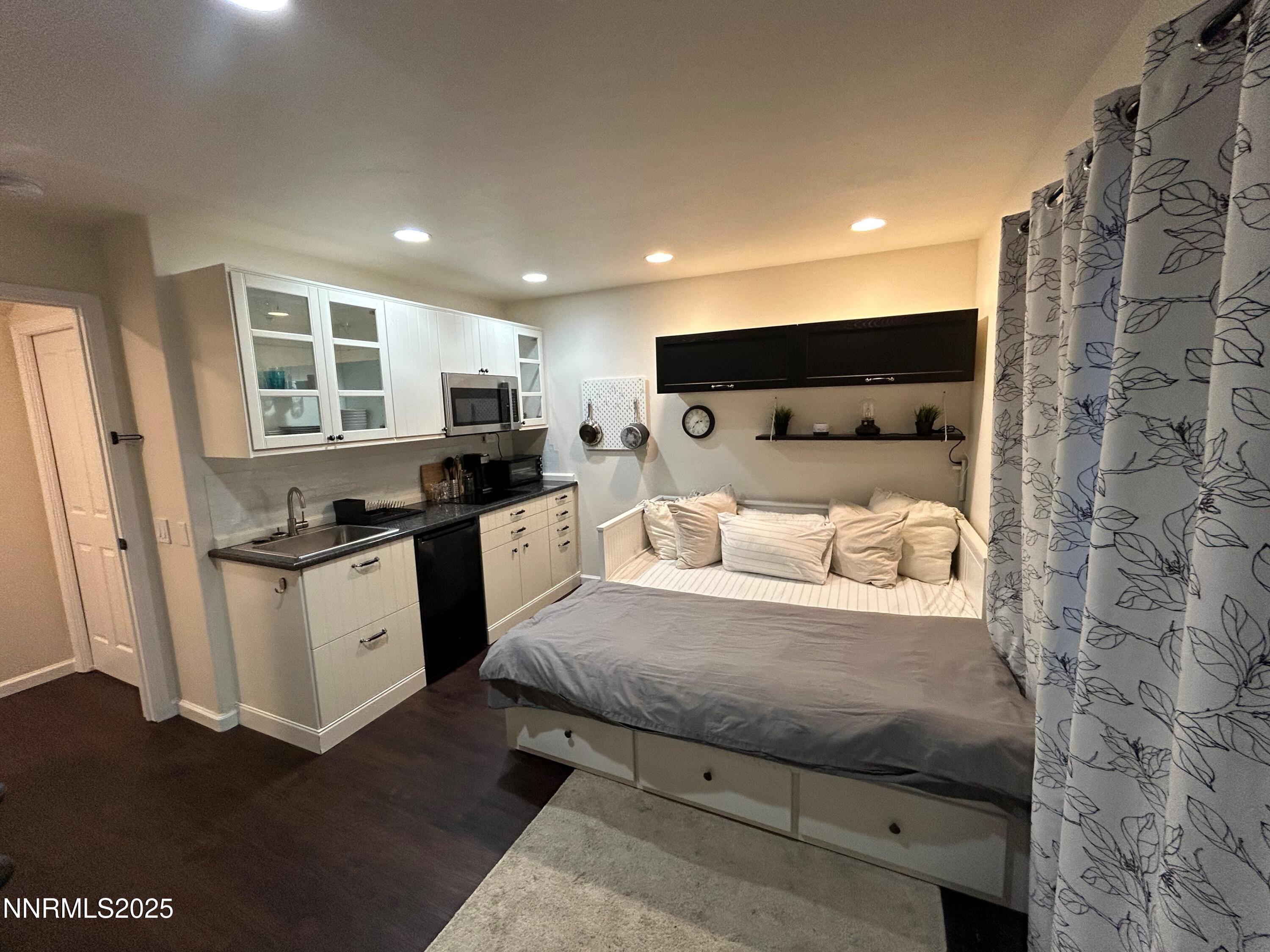 655 East Riverview Circle Reno, NV 89509 - Photo 15 of 40 Bed 1 2