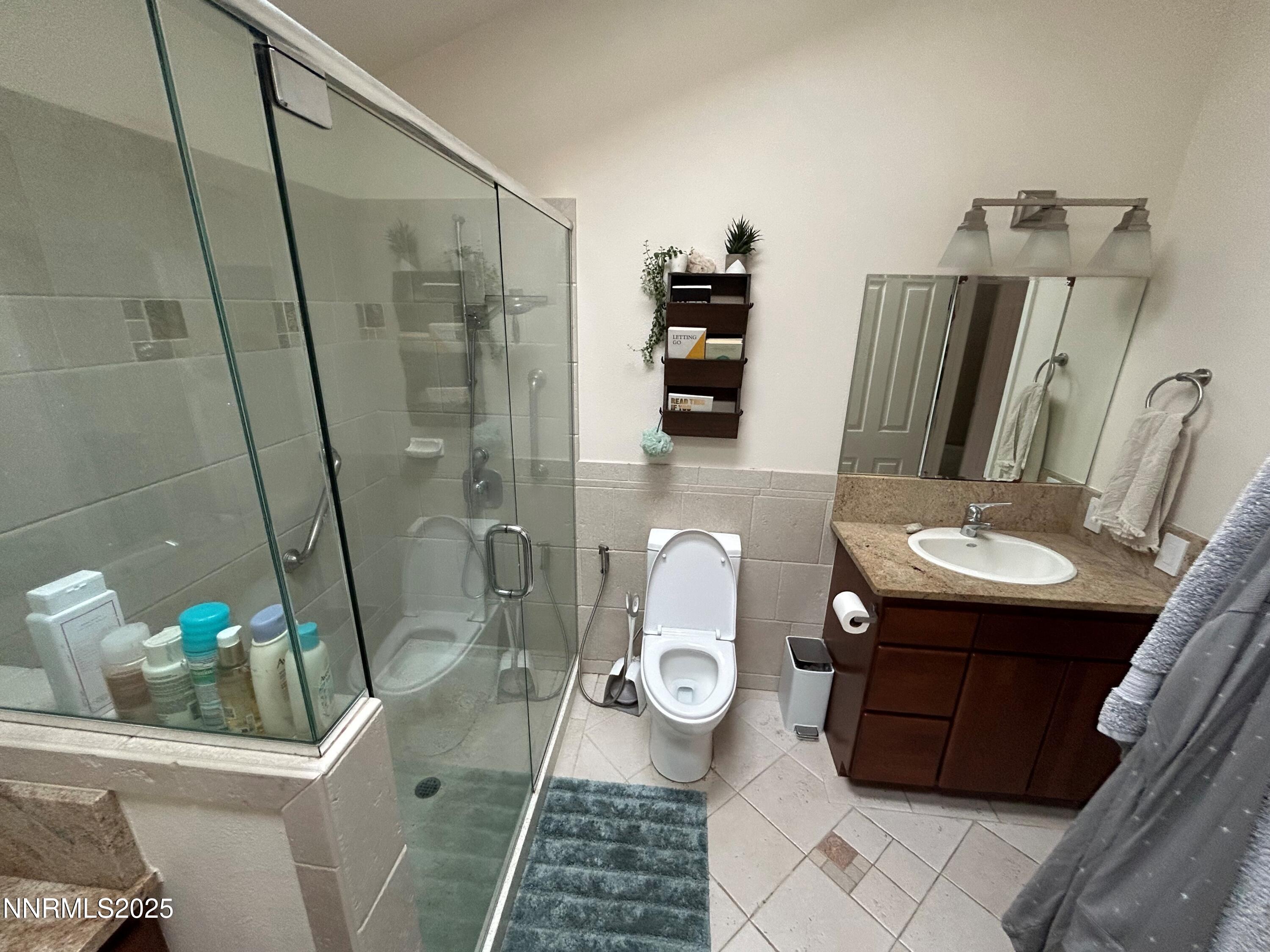 655 East Riverview Circle Reno, NV 89509 - Photo 20 of 40 Bath 2 5