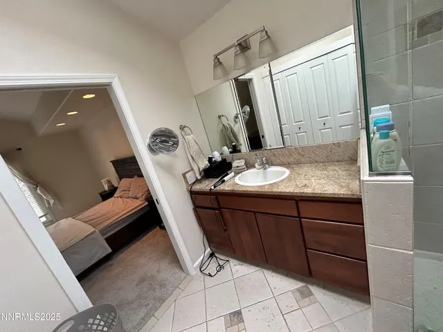 $3,040 | 655 East Riverview Circle, Reno, NV 89509