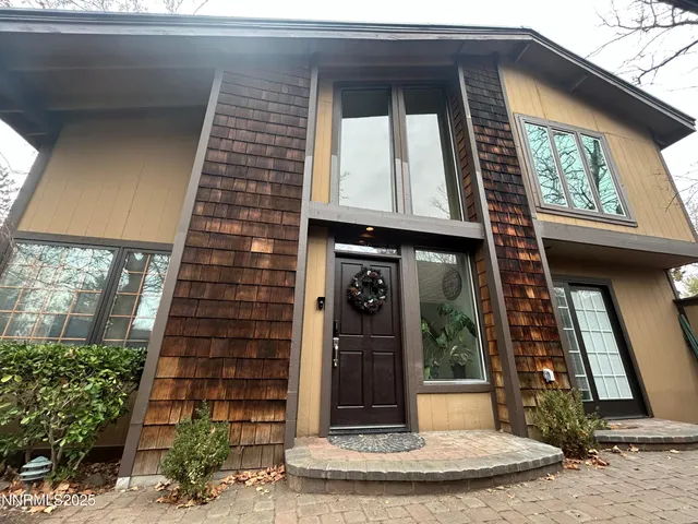 $3,040 | 655 East Riverview Circle, Reno, NV 89509