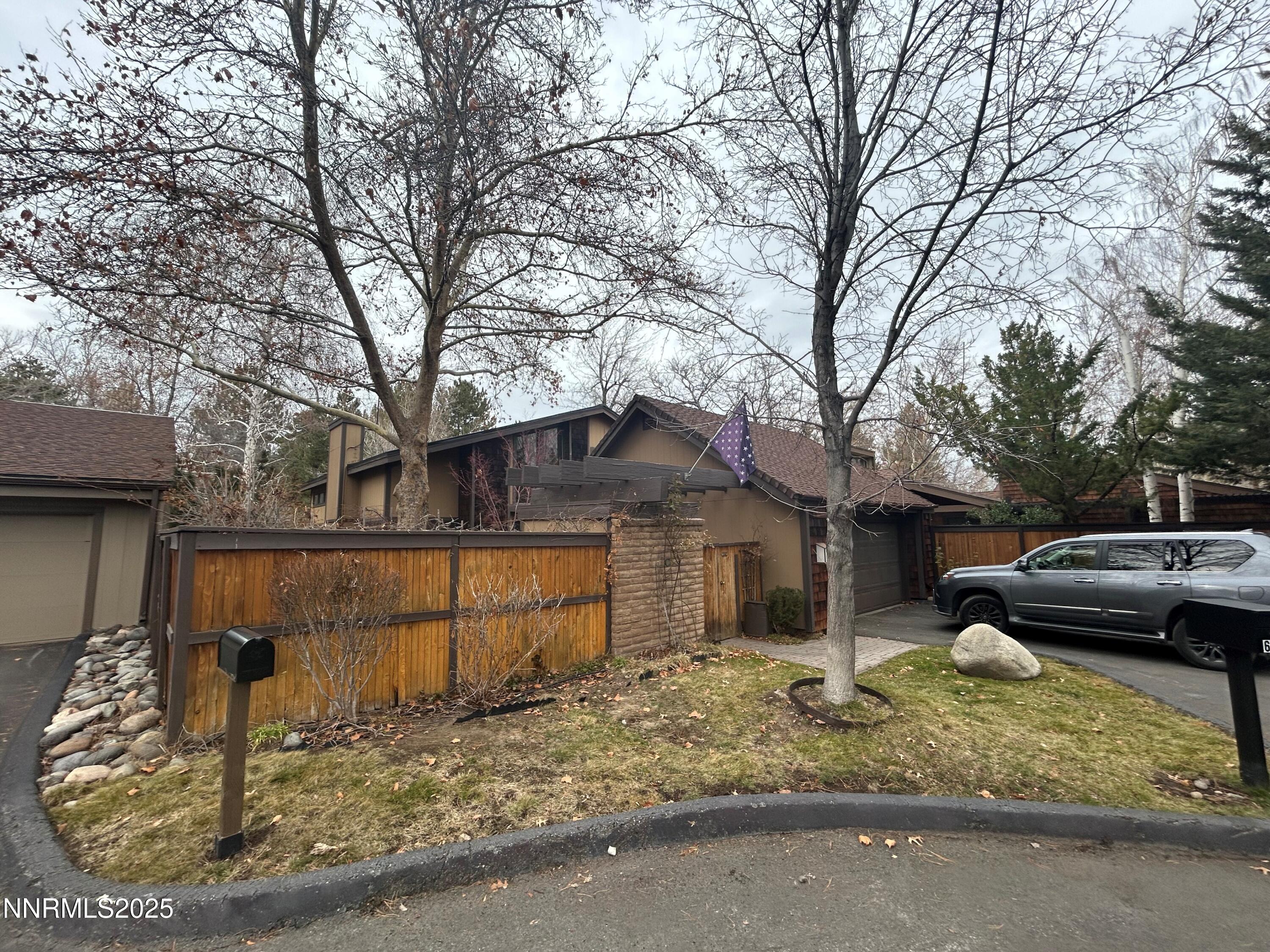 655 East Riverview Circle Reno, NV 89509 - Photo 32 of 40 Exterior Front 5 + driveway