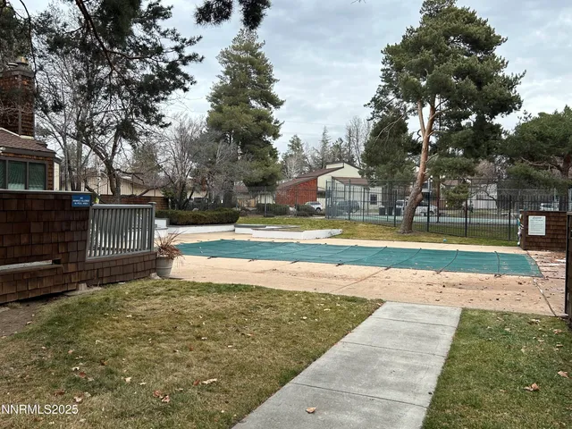 $3,040 | 655 East Riverview Circle, Reno, NV 89509