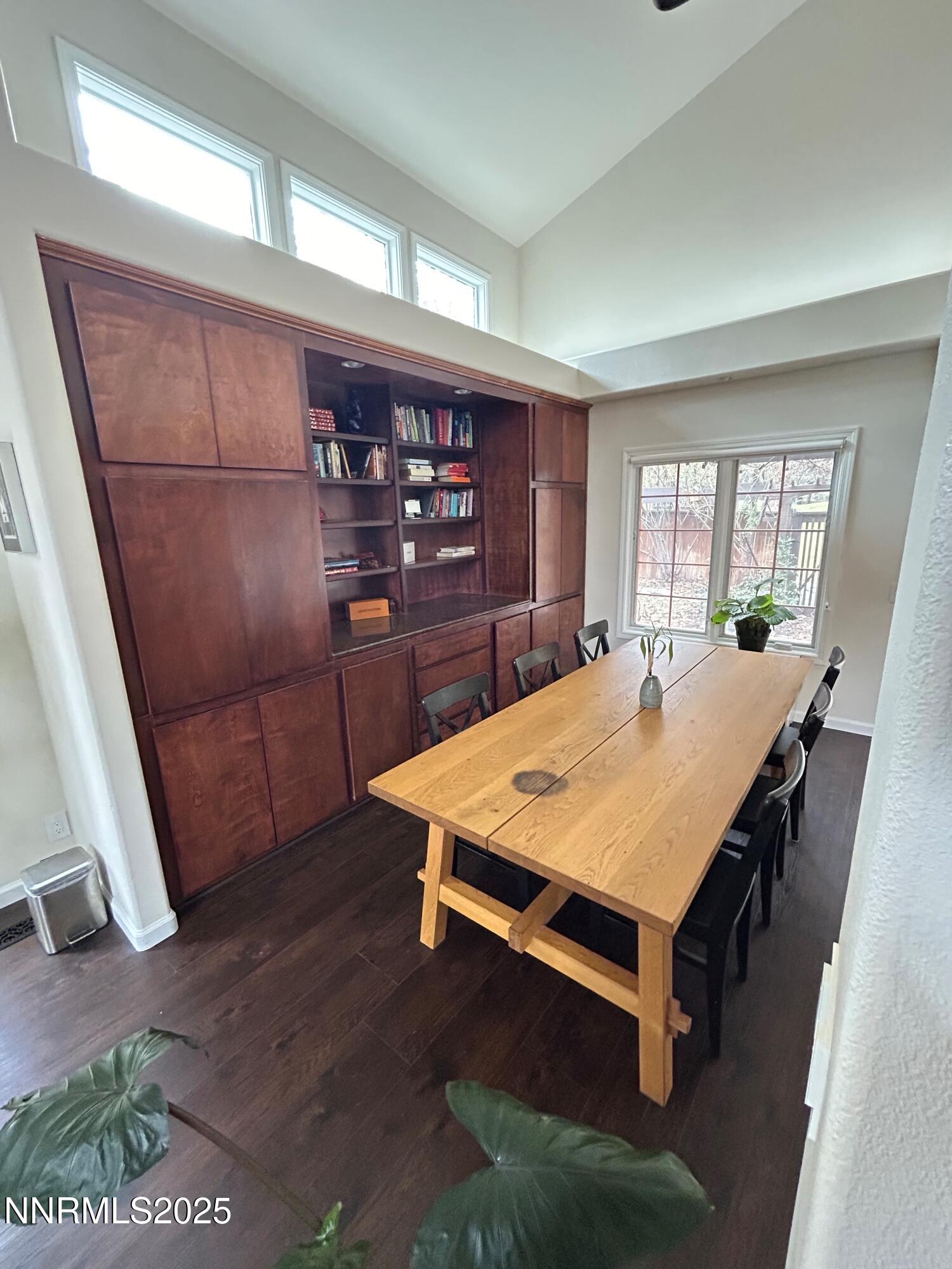 655 East Riverview Circle Reno, NV 89509 - Photo 6 of 40 DR 2