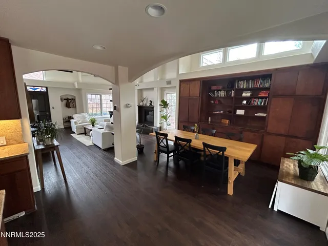 $3,040 | 655 East Riverview Circle, Reno, NV 89509