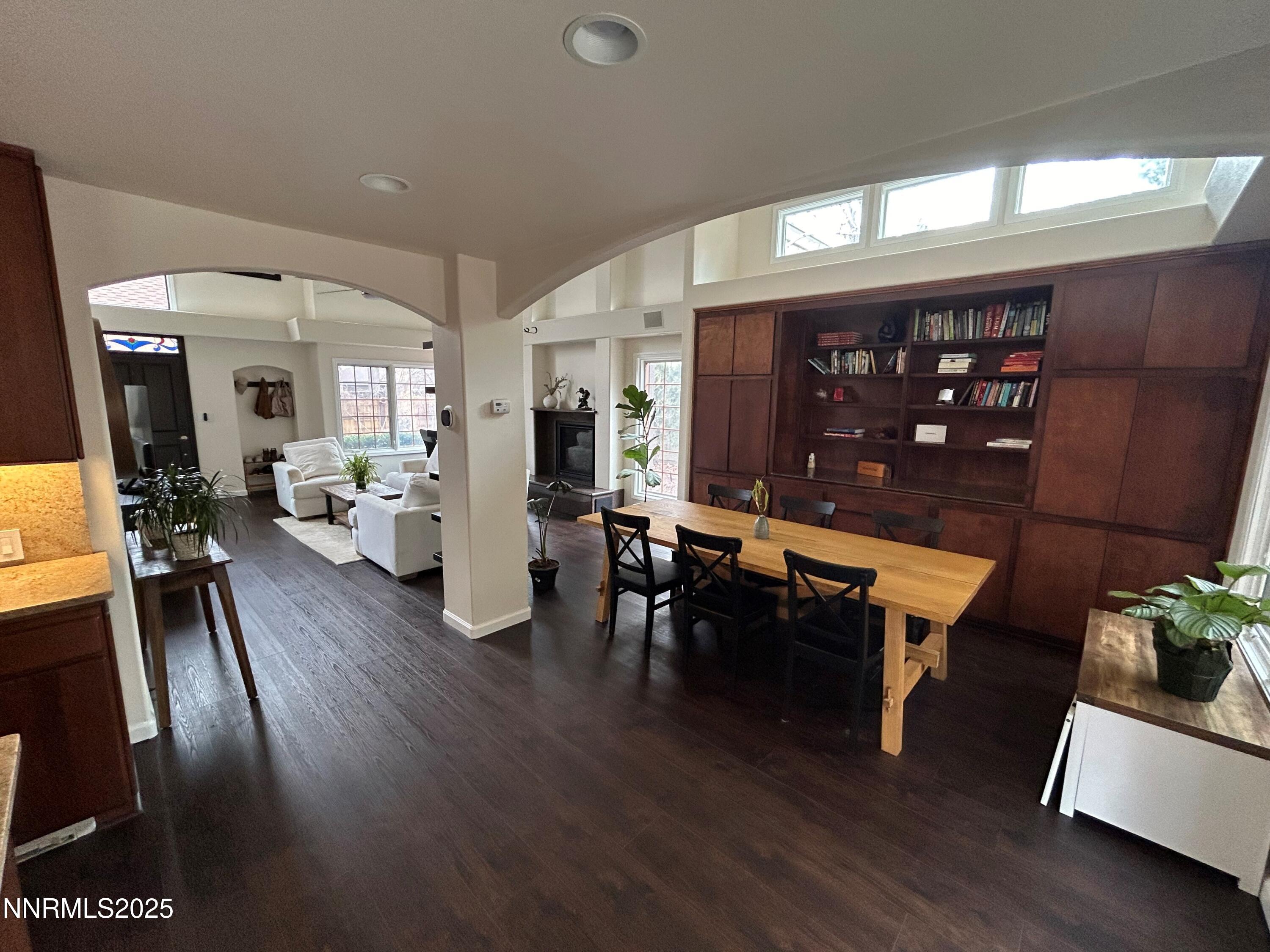 655 East Riverview Circle Reno, NV 89509 - Photo 8 of 40 Full Room 1