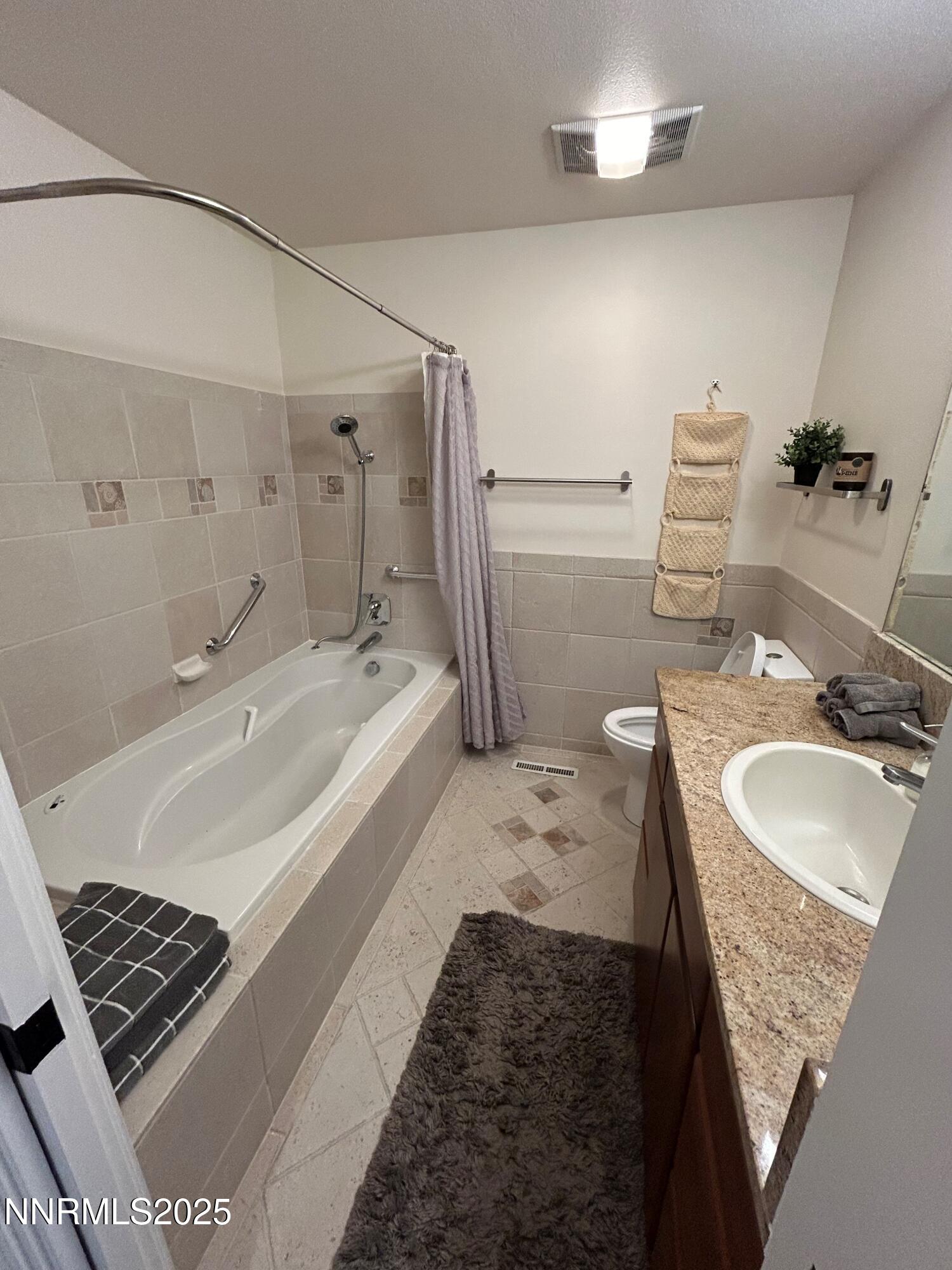 655 East Riverview Circle Reno, NV 89509 - Photo 9 of 40 Bath 1 3