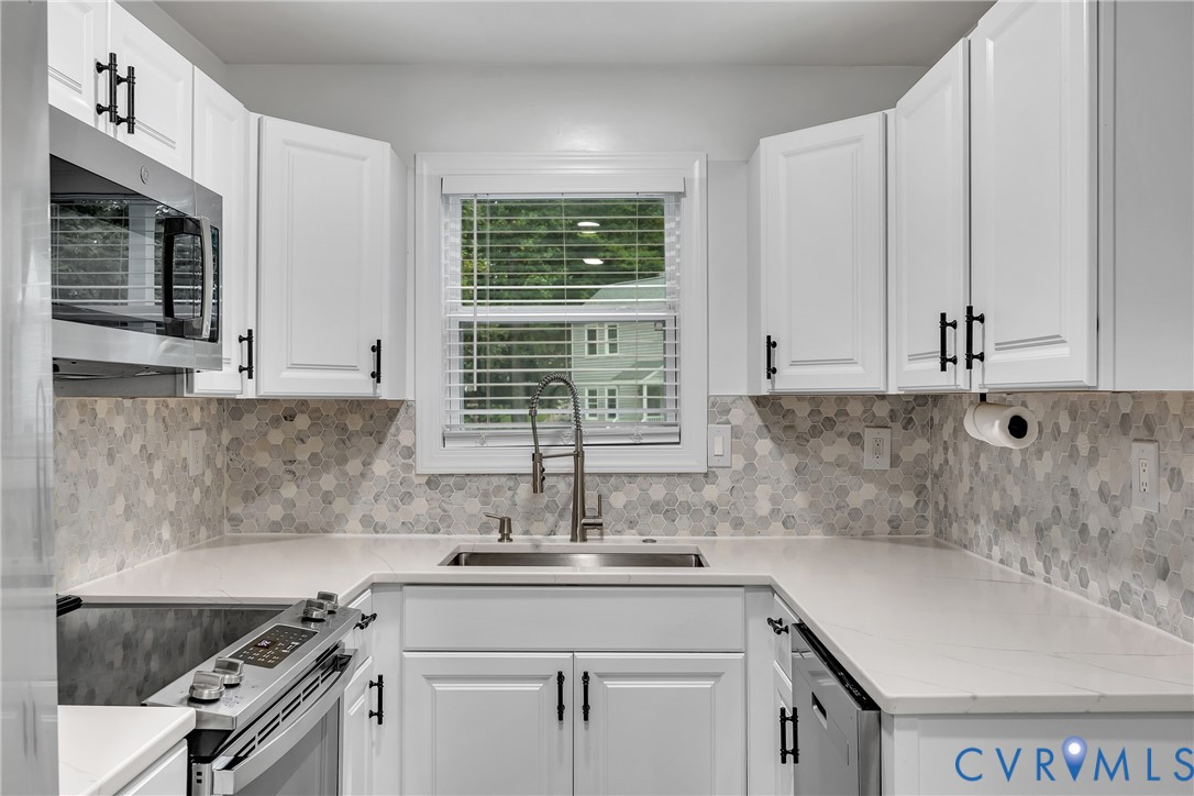 11711 Deerhurst Drive Midlothian, VA 23113 - Photo 8 of 31