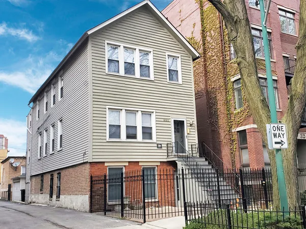 $3,000 | 330 West Evergreen Avenue, Unit 1, Chicago, IL 60610