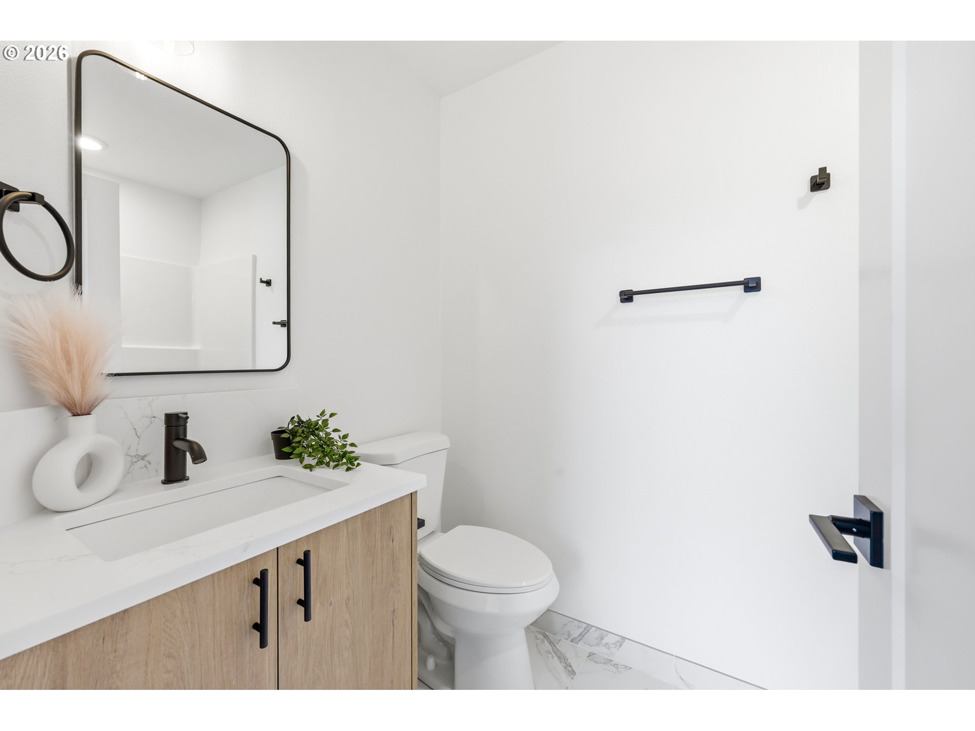 11719 Southeast Ash Street Portland, OR 97216 - Photo 20 of 44