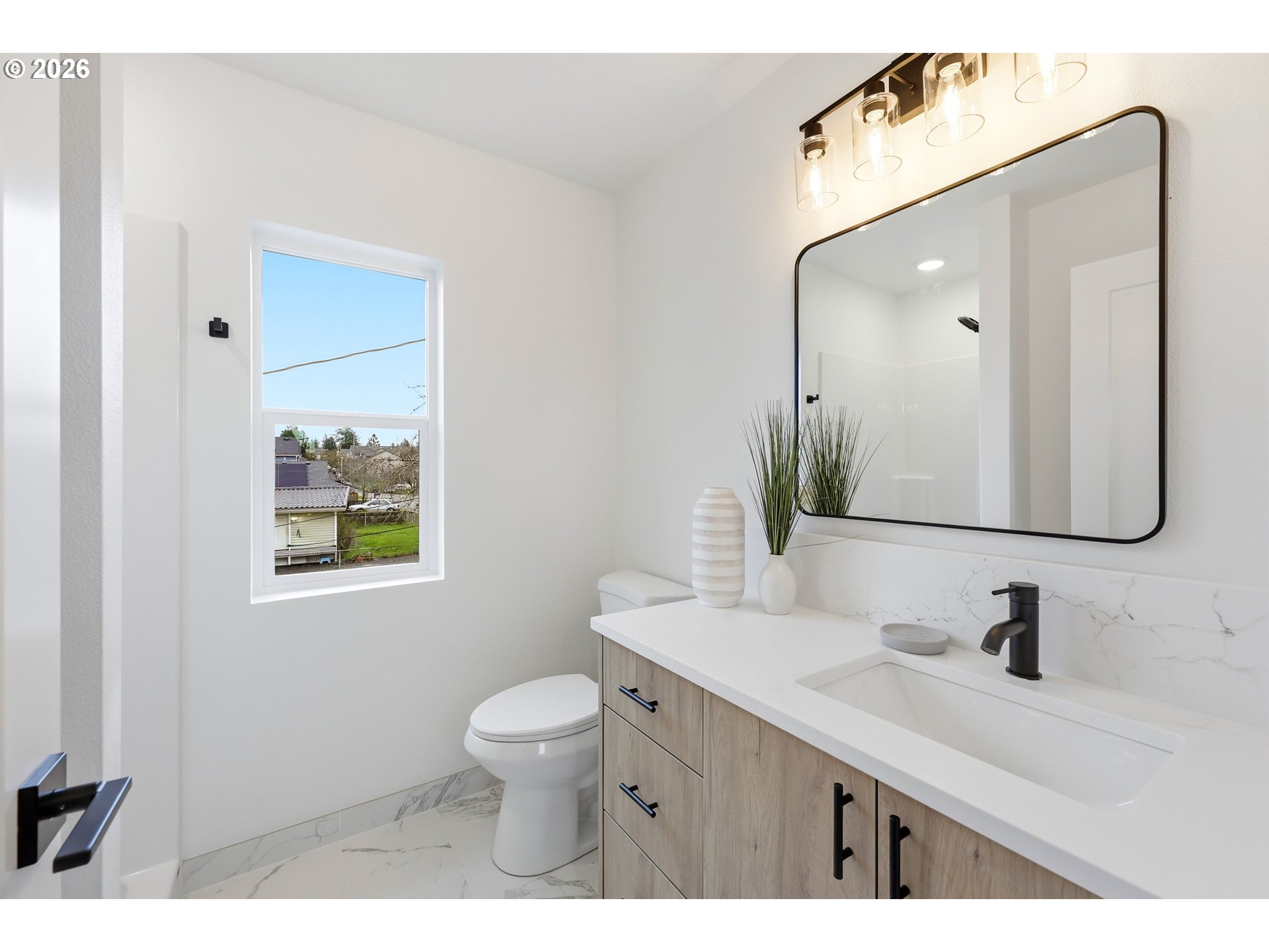 11719 Southeast Ash Street Portland, OR 97216 - Photo 22 of 44