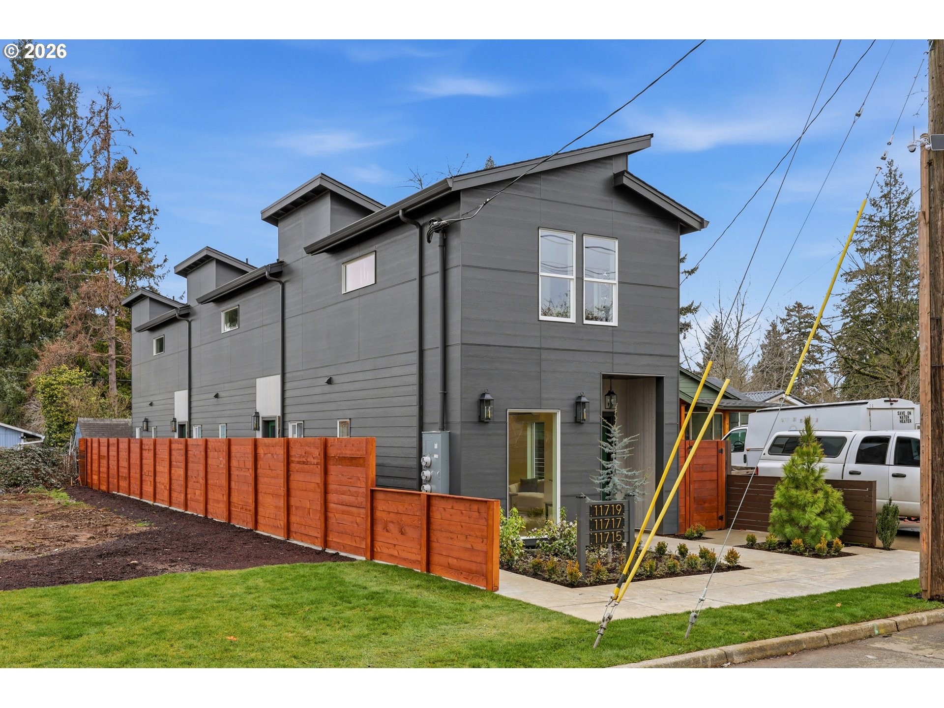 11719 Southeast Ash Street Portland, OR 97216 - Photo 4 of 44