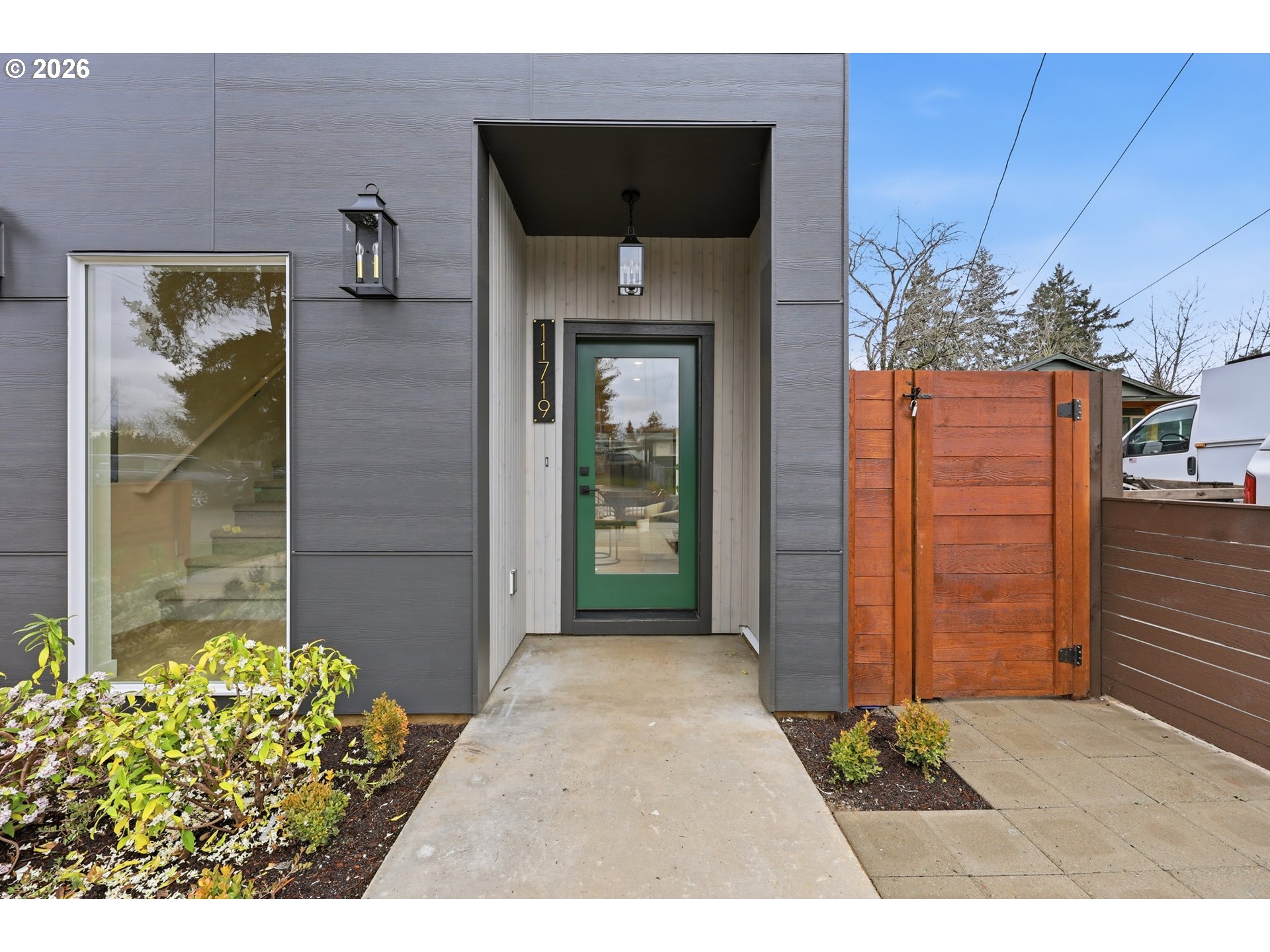 11719 Southeast Ash Street Portland, OR 97216 - Photo 7 of 44