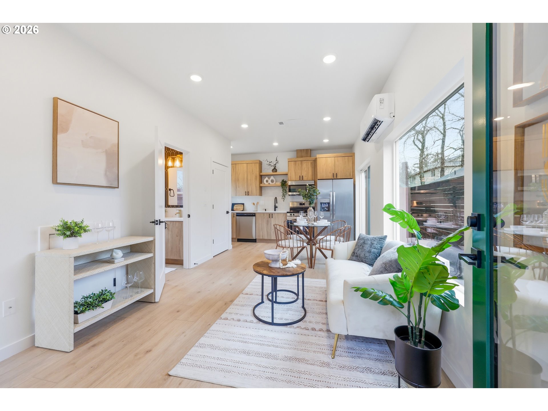 11719 Southeast Ash Street Portland, OR 97216 - Photo 9 of 44