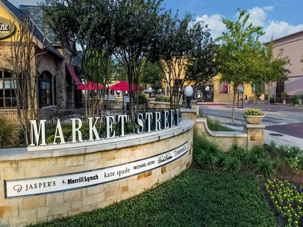 $2,999,999 | 79 North Gary Glen Circle, The Woodlands, TX 77382