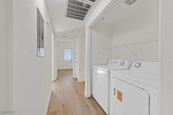 $1,800 | 2291 West Horizon Ridge Parkway, Unit 1206, Henderson, NV 89052