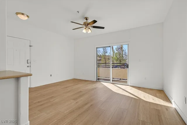 $1,800 | 2291 West Horizon Ridge Parkway, Unit 1206, Henderson, NV 89052