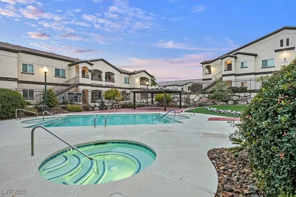 $1,800 | 2291 West Horizon Ridge Parkway, Unit 1206, Henderson, NV 89052